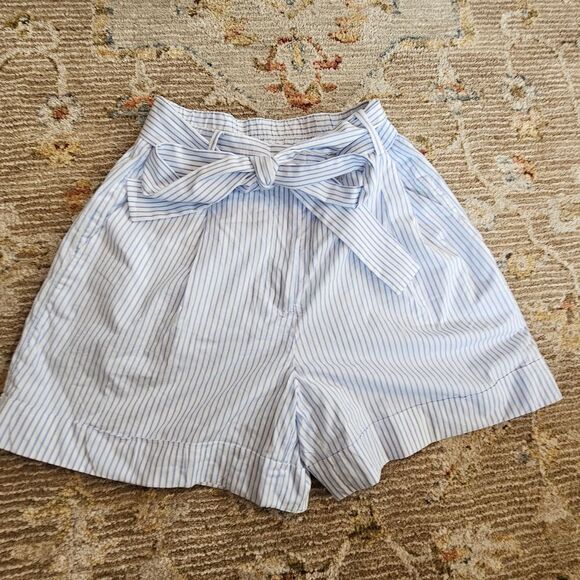 J. Crew blue and white striped shorts with cuff and tie bow. Sz 6 with 4" inseam - Picture 1 of 4
